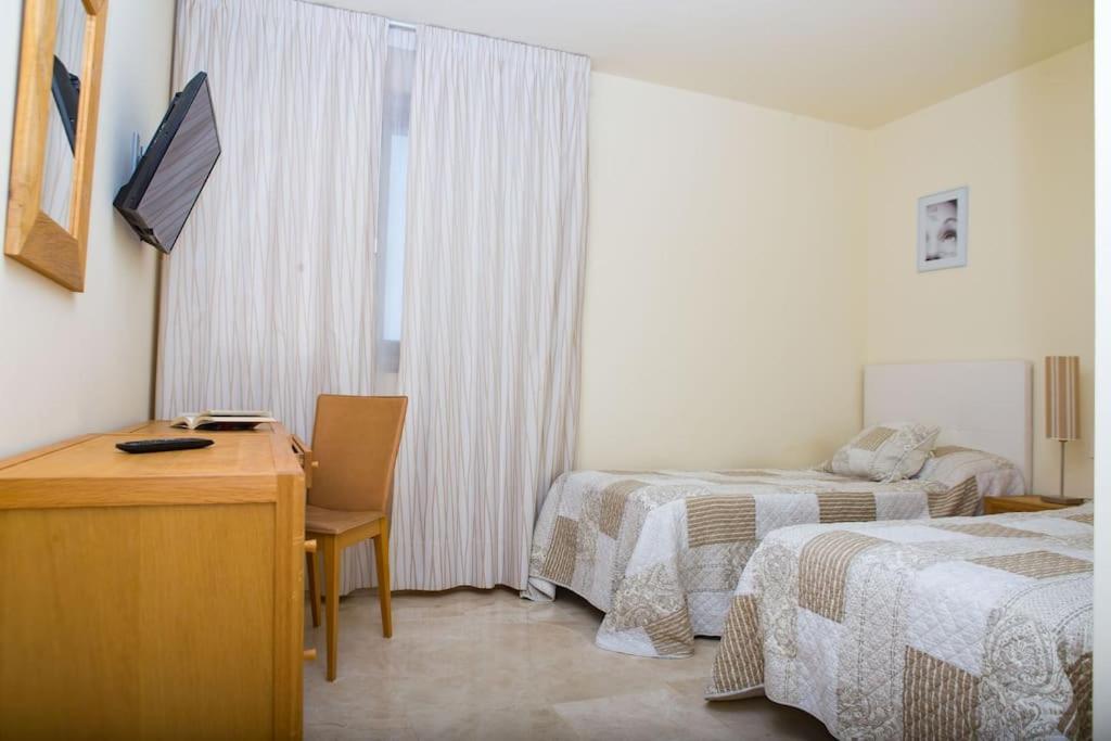 2 Bedrooms Apartment In Magnolia Golf Resort, La Caleta Costa Adeje  Eksteriør bilde