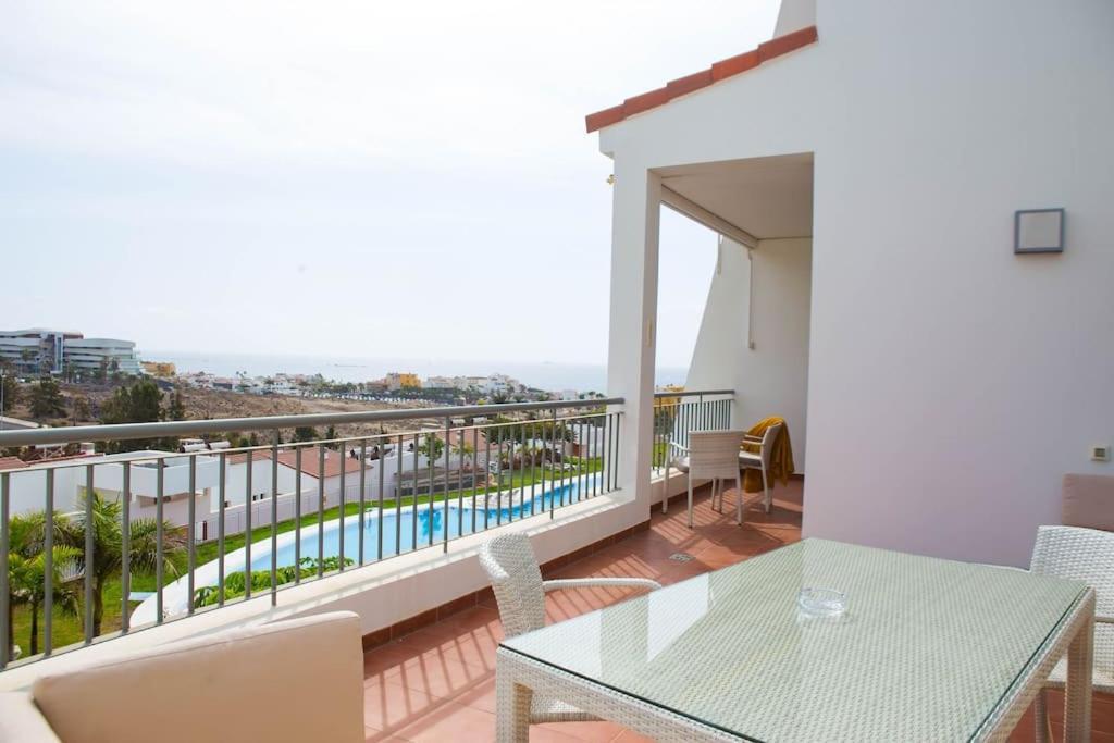 2 Bedrooms Apartment In Magnolia Golf Resort, La Caleta Costa Adeje  Eksteriør bilde