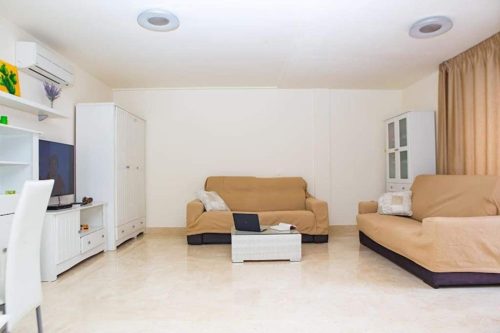 2 Bedrooms Apartment In Magnolia Golf Resort, La Caleta Costa Adeje  Eksteriør bilde