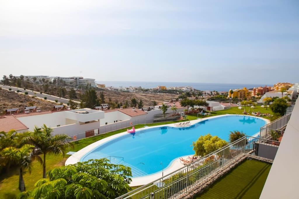 2 Bedrooms Apartment In Magnolia Golf Resort, La Caleta Costa Adeje  Eksteriør bilde